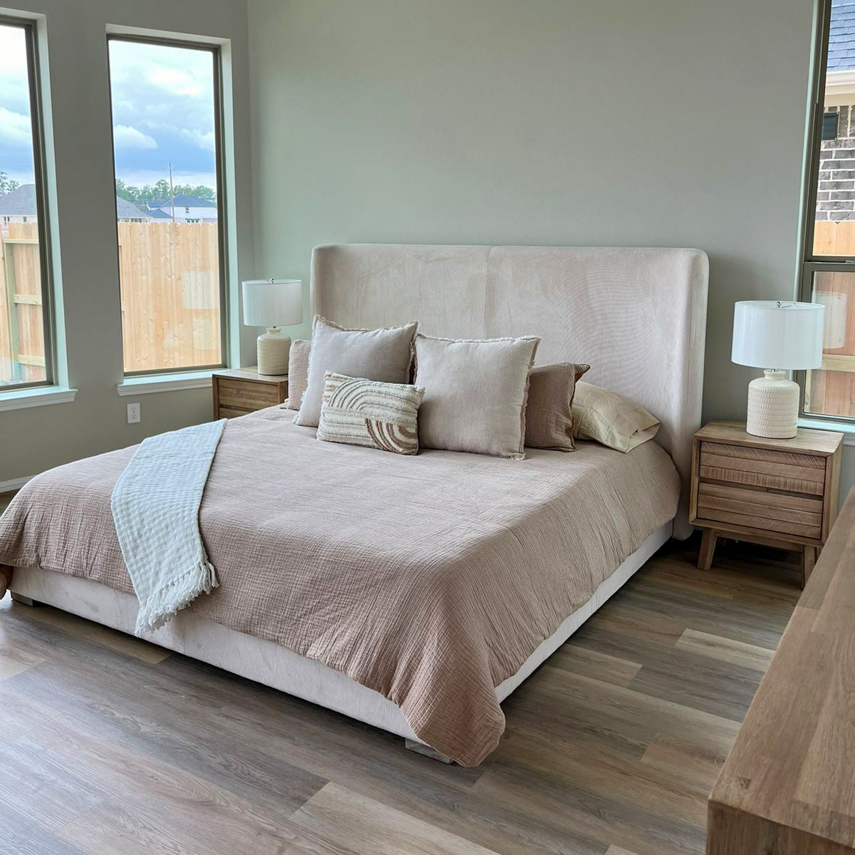 Gia 2 Drawer Nightstand - Light Driftwood