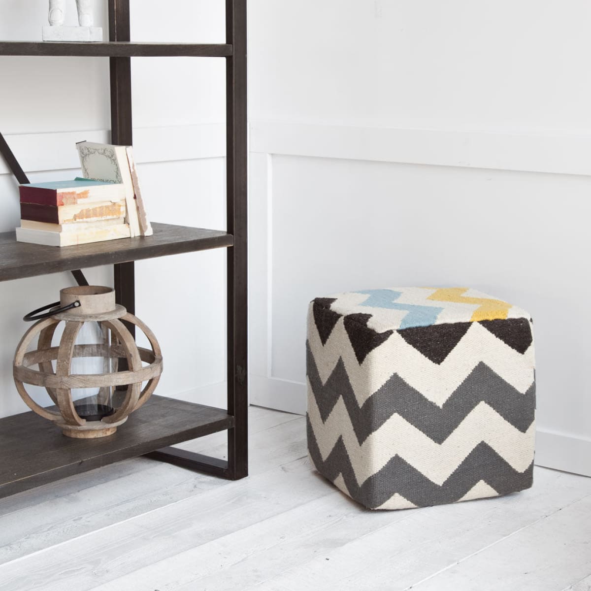 Alliaria Pouf Ivory/Charcoal Wool - poufs