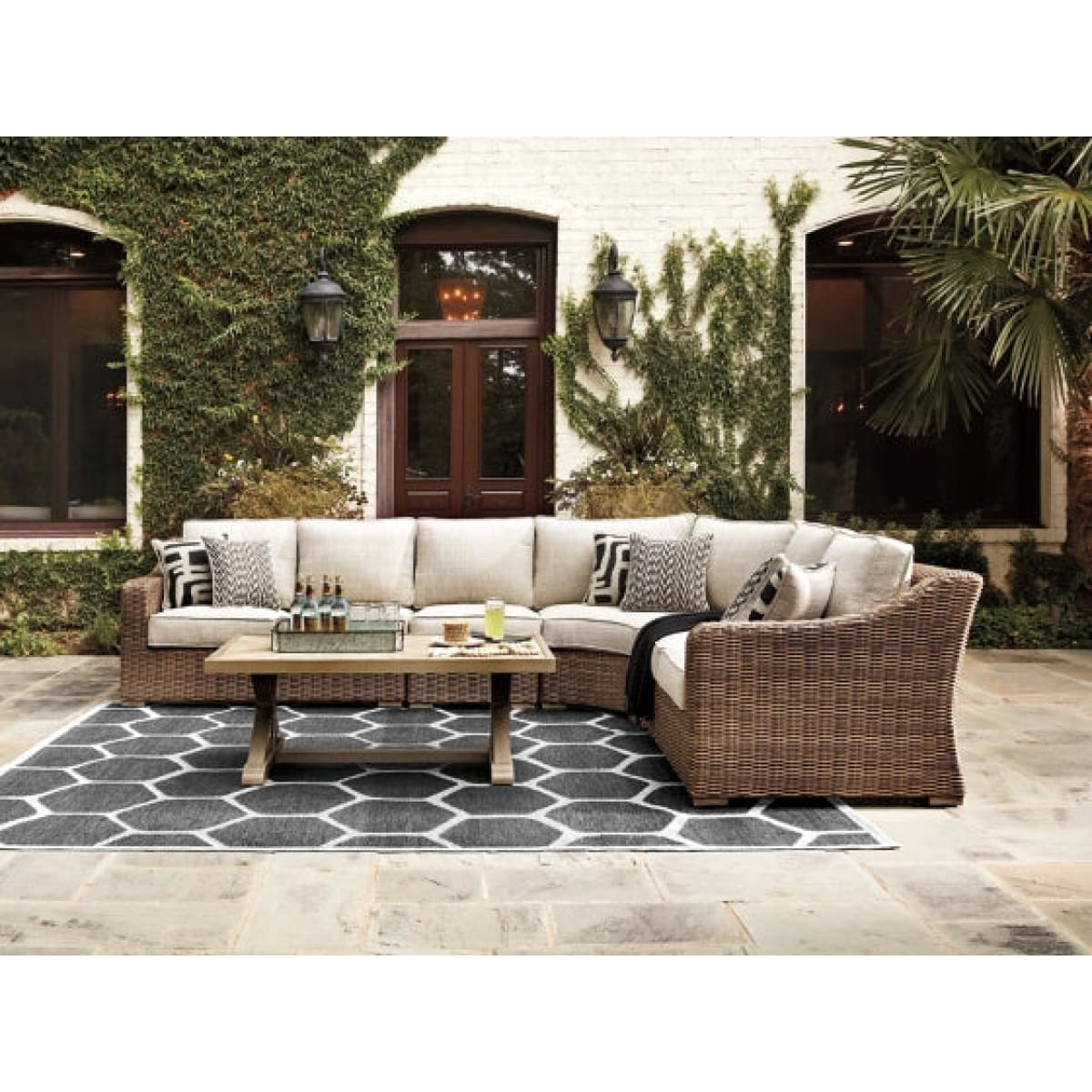 Beachcroft Sectional - Outdoor Sofa