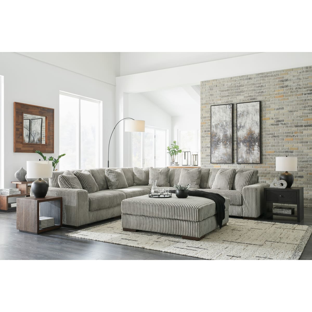 Lindyn Fog 5-Piece Sectional - Sectional