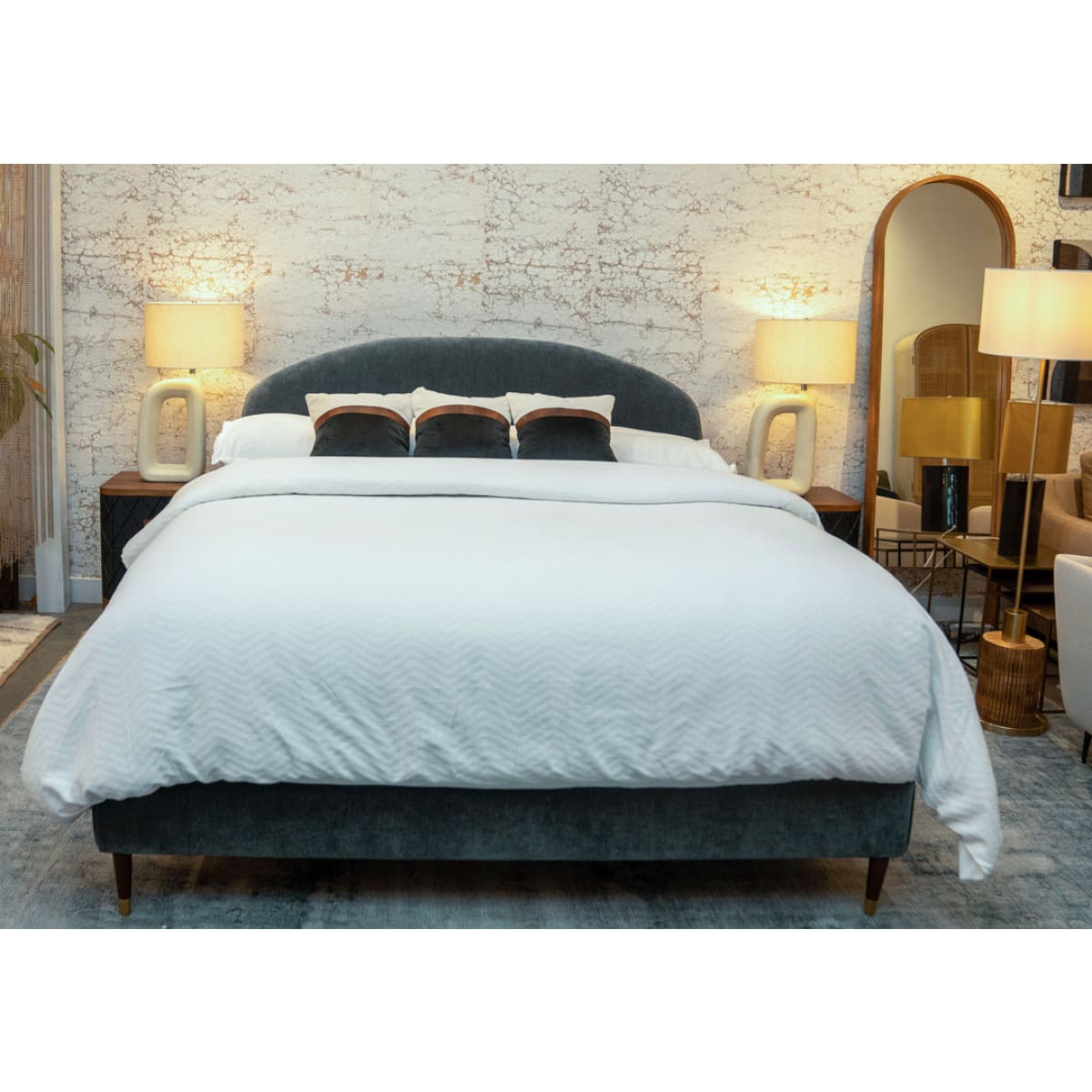 Moxie Queen Bed - lh-import-beds