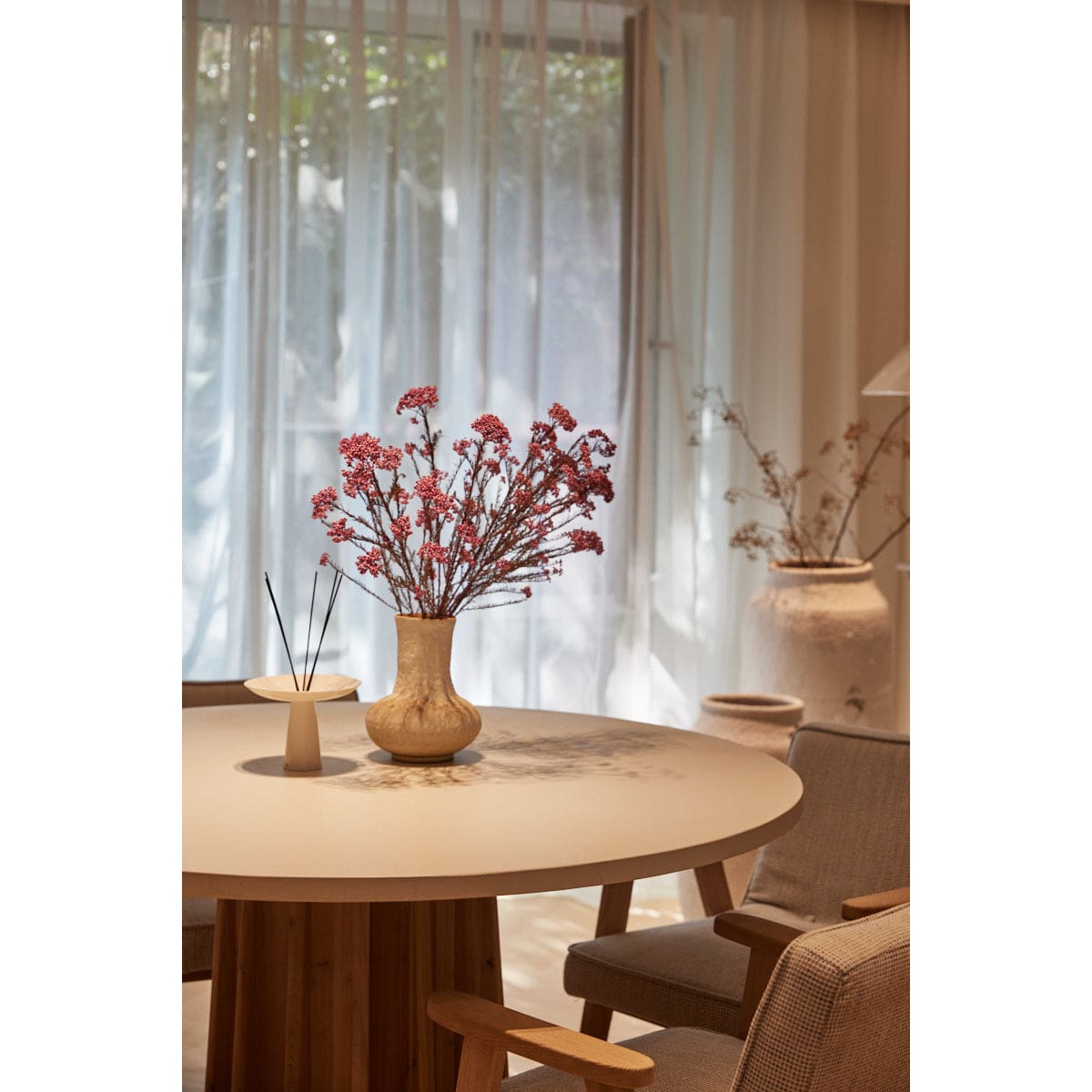 Sculpture Dining Table - lh-import-dining-tables