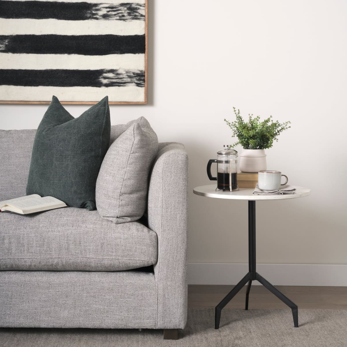 Serre Accent Table White Marble | Black Metal - end-and-side-tables