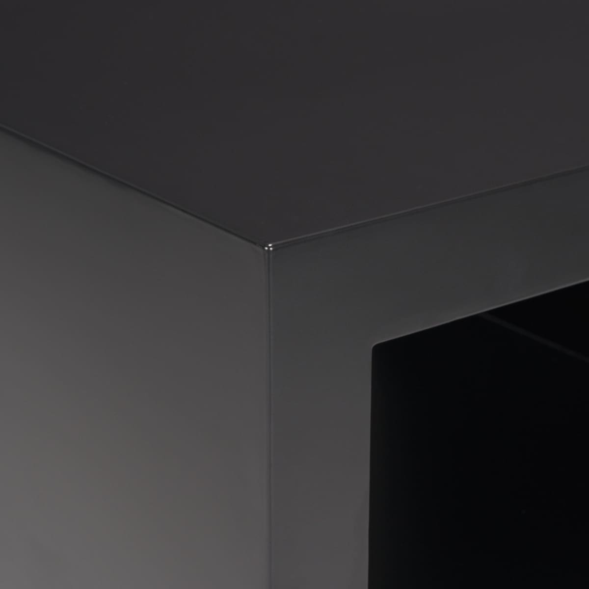 Vondra Accent Table Matte Black | Metal - accent-tables