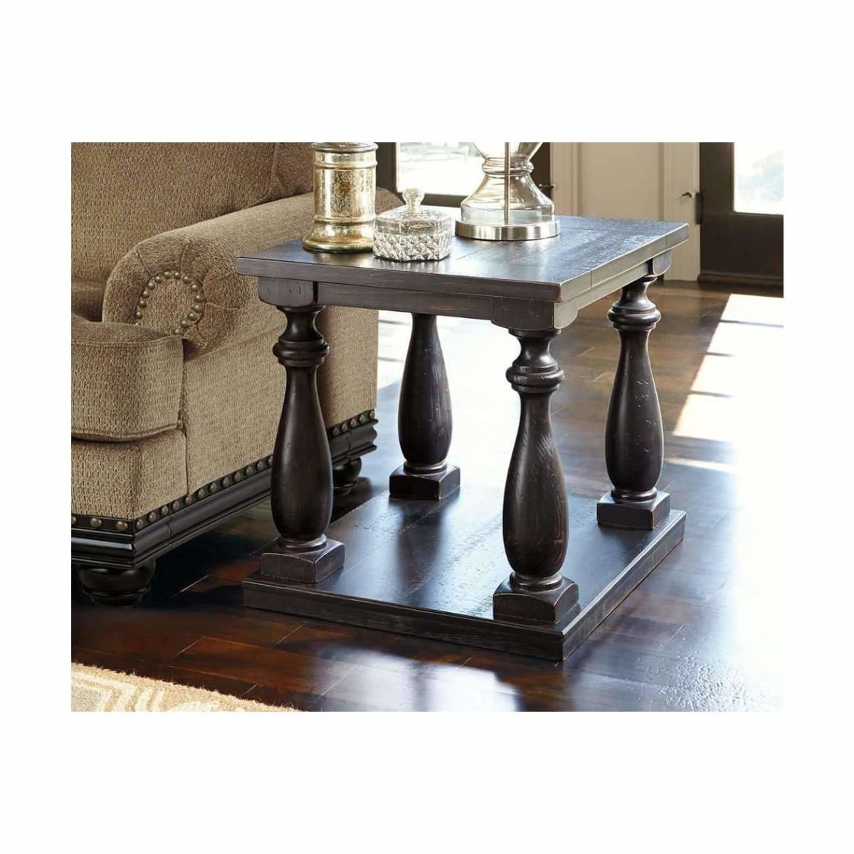 Mallacar End Table - END TABLE/SIDE TABLE